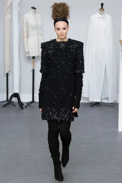 Look 18